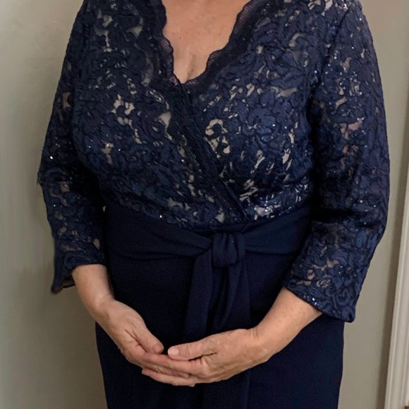 Mother of the Bride Dress - Picture 2 of 4